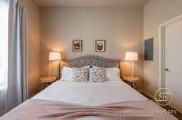 StayCozy King Bed| MD Anderson FREE P - Image 3
