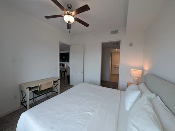 TMC Club Floor Premium 1BR Suite - Image 1